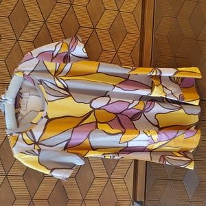 NWOT Statement t shirt with pockets